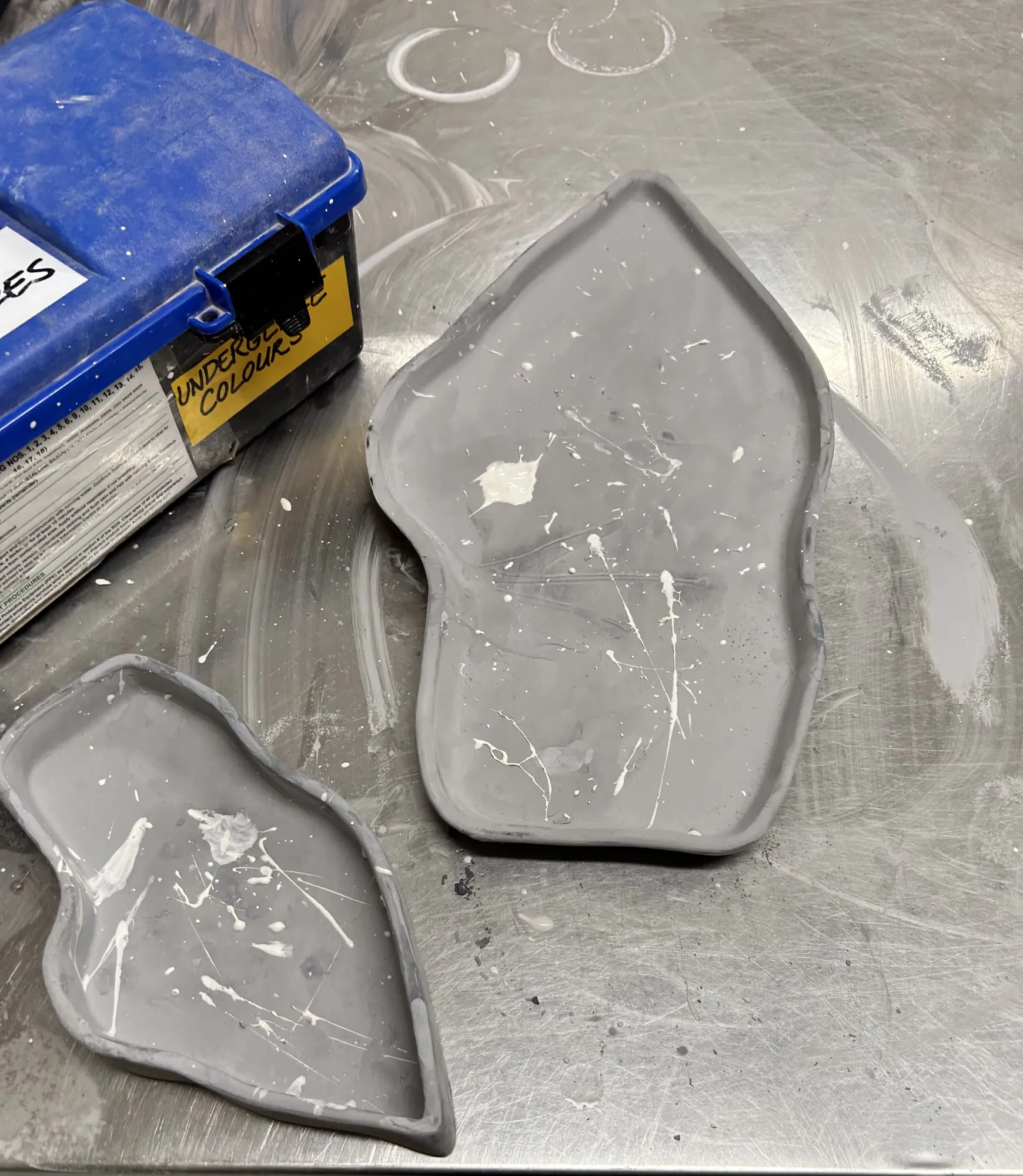 Glazing, dish, from the workshop.